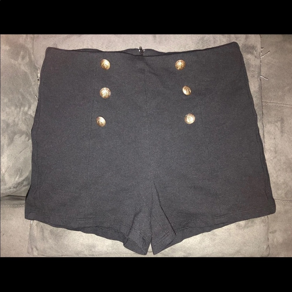 High waist shorts - Picture 1 of 3